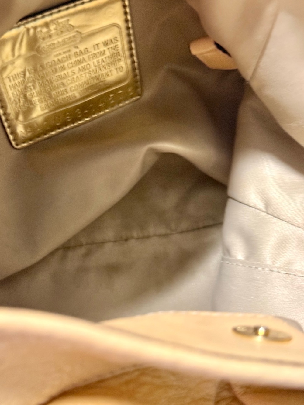 Coach Vintage, Madison pale Yellow Pebbled Leather Hippie Tote Shoulder Bag. - Picture 5 of 11